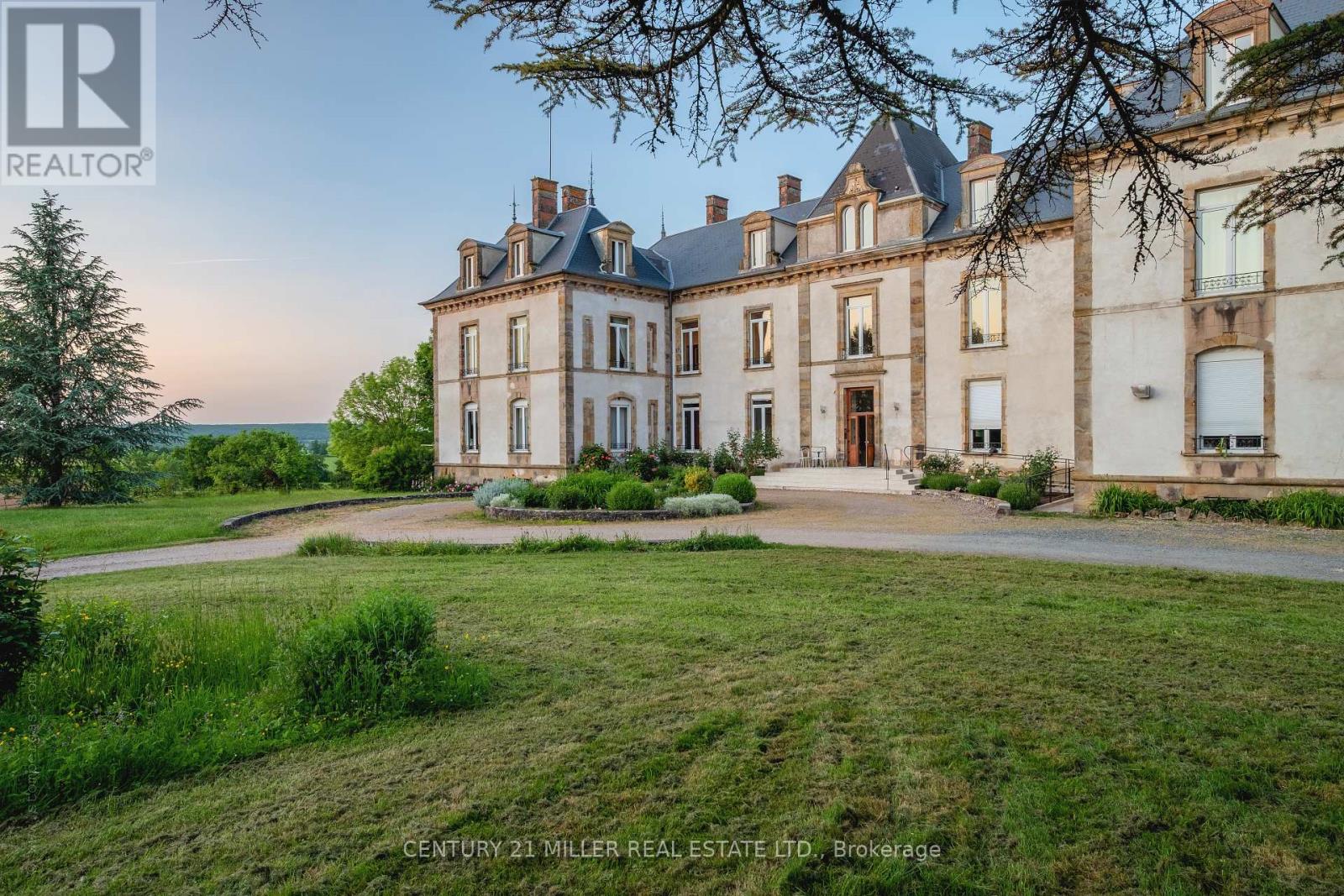 58270 Beaumont-Sardolles, France, Ontario   - Photo 33 - Z8045748