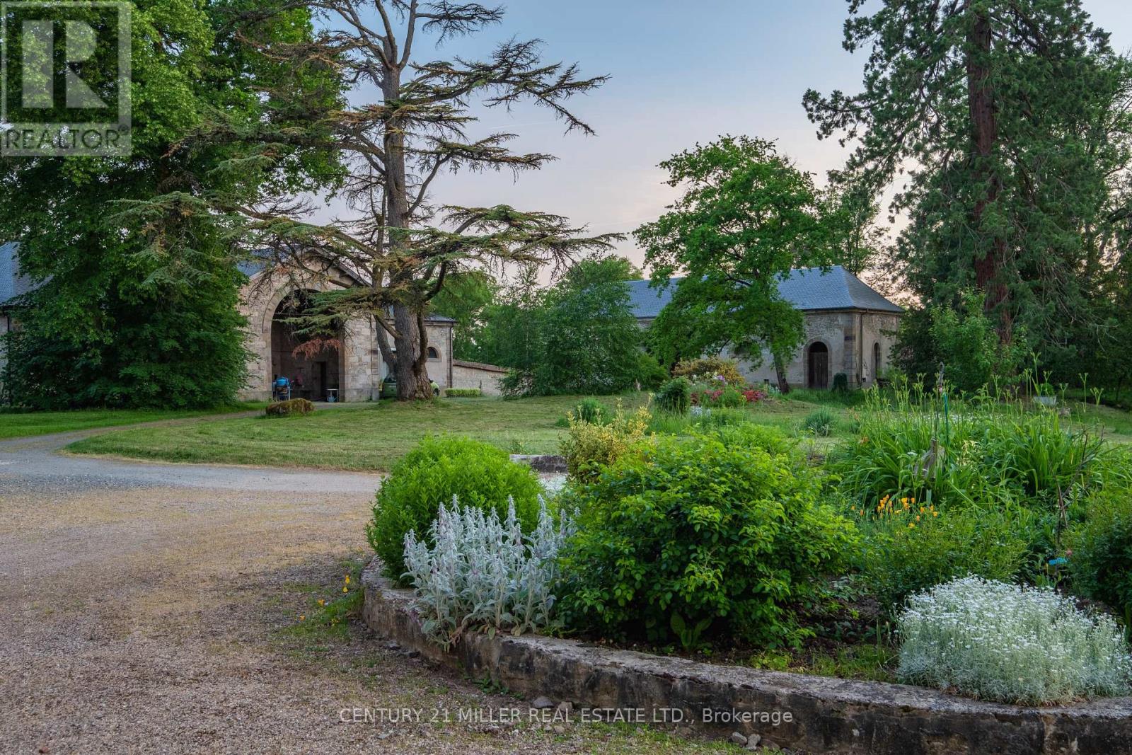 58270 Beaumont-Sardolles, France, Ontario   - Photo 35 - Z8045748