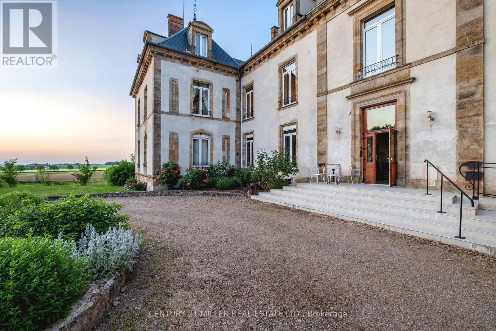 58270 Beaumont-Sardolles, France, Ontario   - Photo 31 - Z8045748