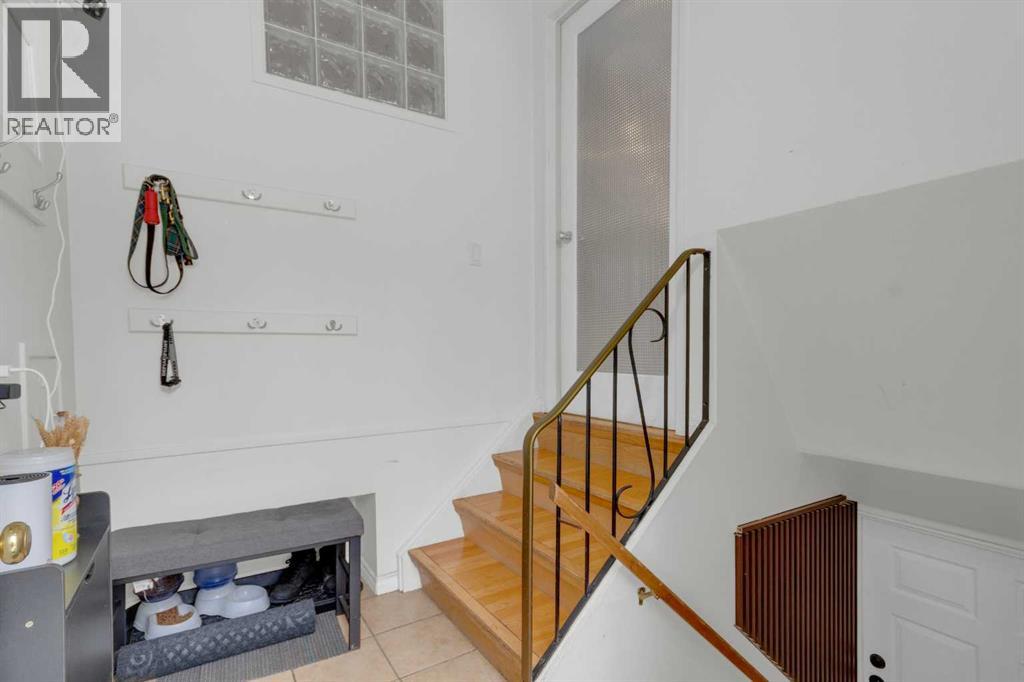 60 Dalhurst Way NW, Calgary, Alberta  T3A 1N7 - Photo 18 - A2300689