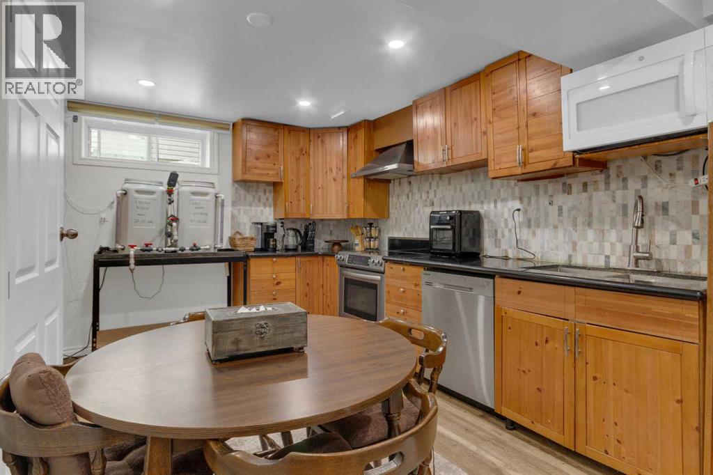 60 Dalhurst Way NW, Calgary, Alberta  T3A 1N7 - Photo 23 - A2300689