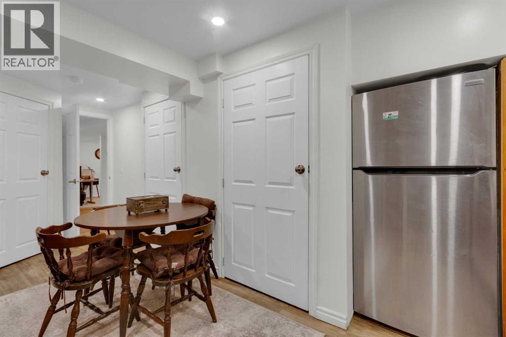 60 Dalhurst Way NW, Calgary, Alberta  T3A 1N7 - Photo 25 - A2300689