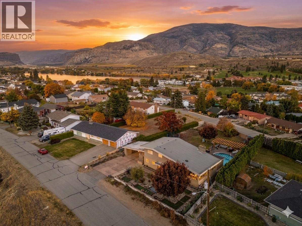 6521 Bellevue Drive, Oliver, British Columbia  V0H 1T4 - Photo 4 - 10382689