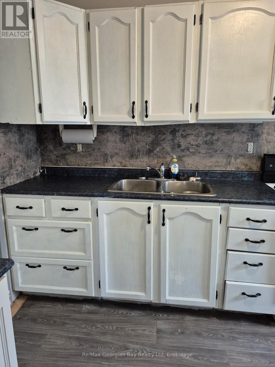 111 Andrew Street S, Orillia, Ontario  L3V 5J3 - Photo 9 - S12491918