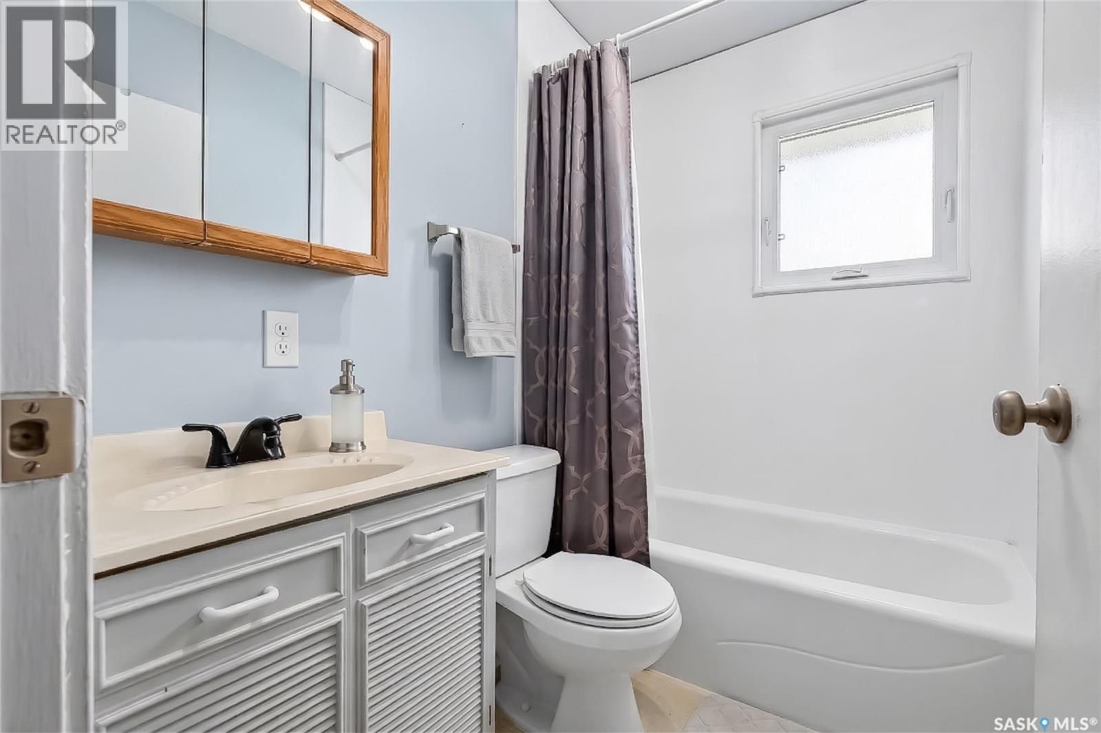 1220 Hochelaga Street W, Moose Jaw, Saskatchewan  S6H 2J4 - Photo 17 - SK032556