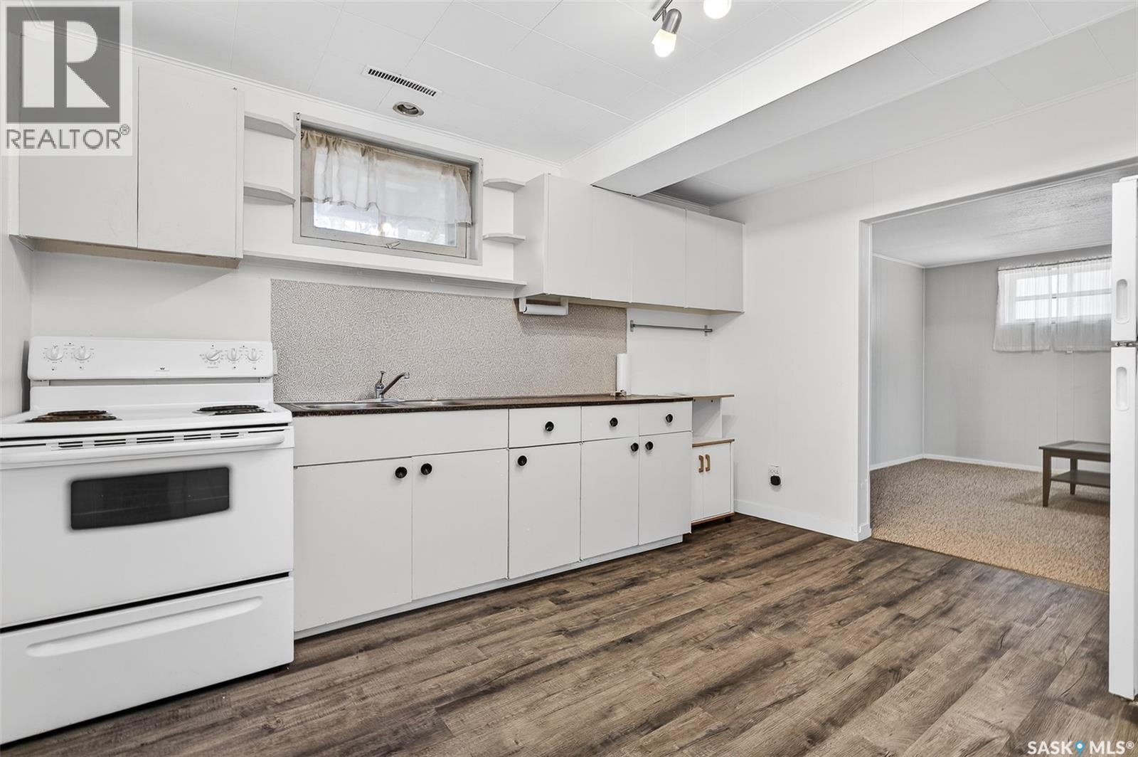 1220 Hochelaga Street W, Moose Jaw, Saskatchewan  S6H 2J4 - Photo 25 - SK032556