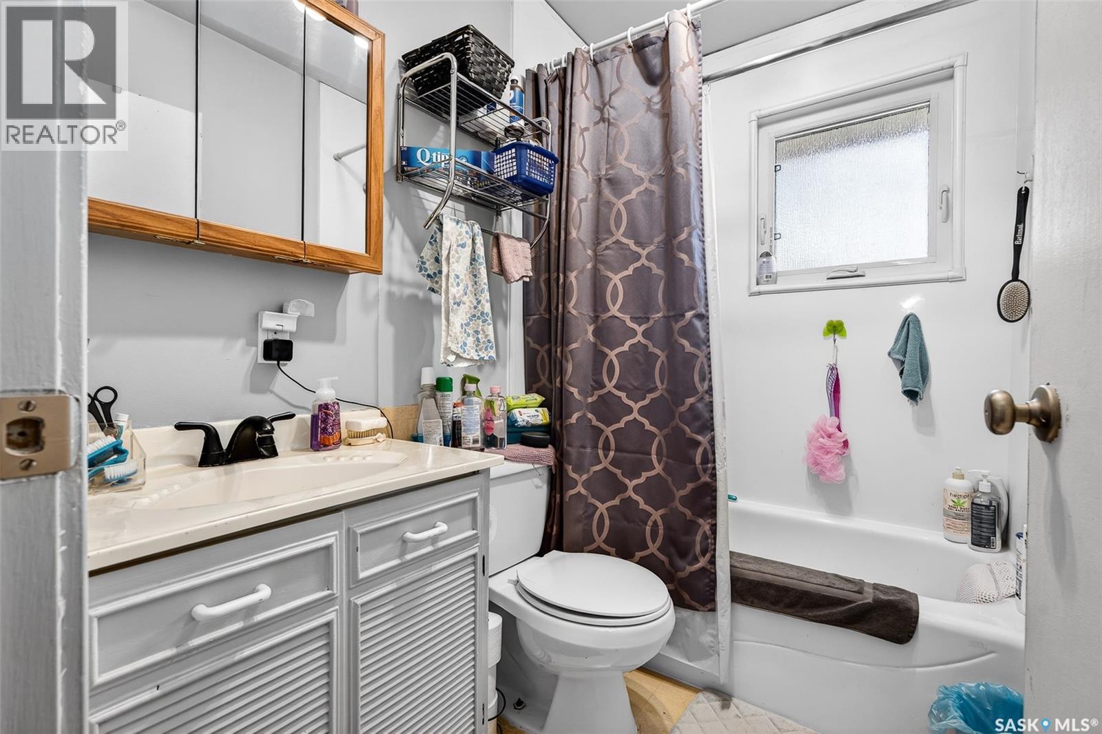 1220 Hochelaga Street W, Moose Jaw, Saskatchewan  S6H 2J4 - Photo 38 - SK032556