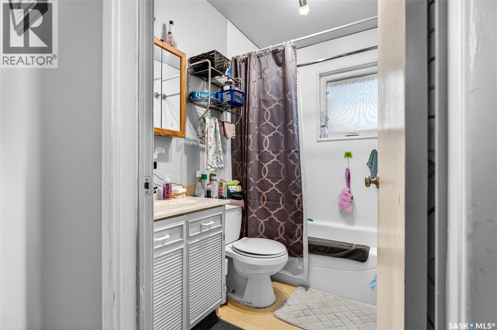 1220 Hochelaga Street W, Moose Jaw, Saskatchewan  S6H 2J4 - Photo 39 - SK032556