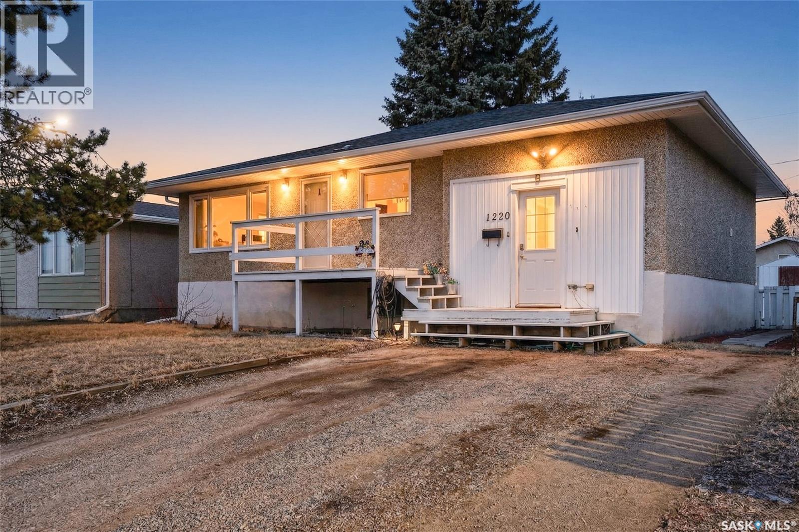 1220 Hochelaga Street W, Moose Jaw, Saskatchewan  S6H 2J4 - Photo 53 - SK032556