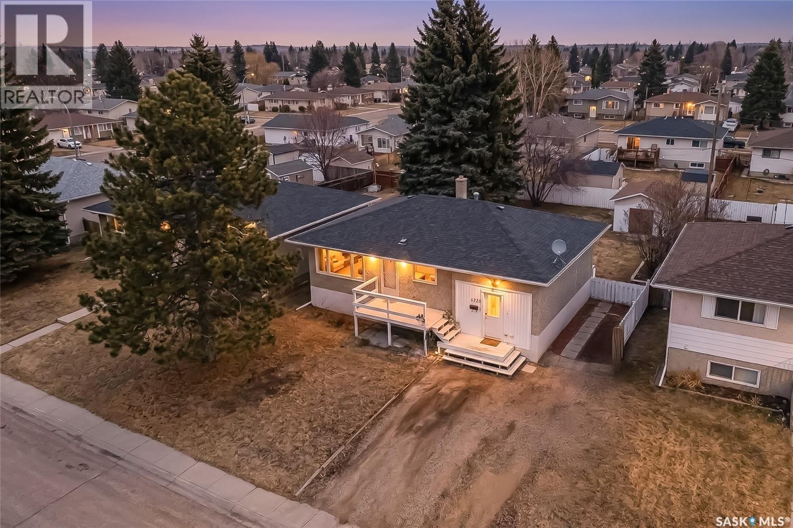 1220 Hochelaga Street W, Moose Jaw, Saskatchewan  S6H 2J4 - Photo 60 - SK032556