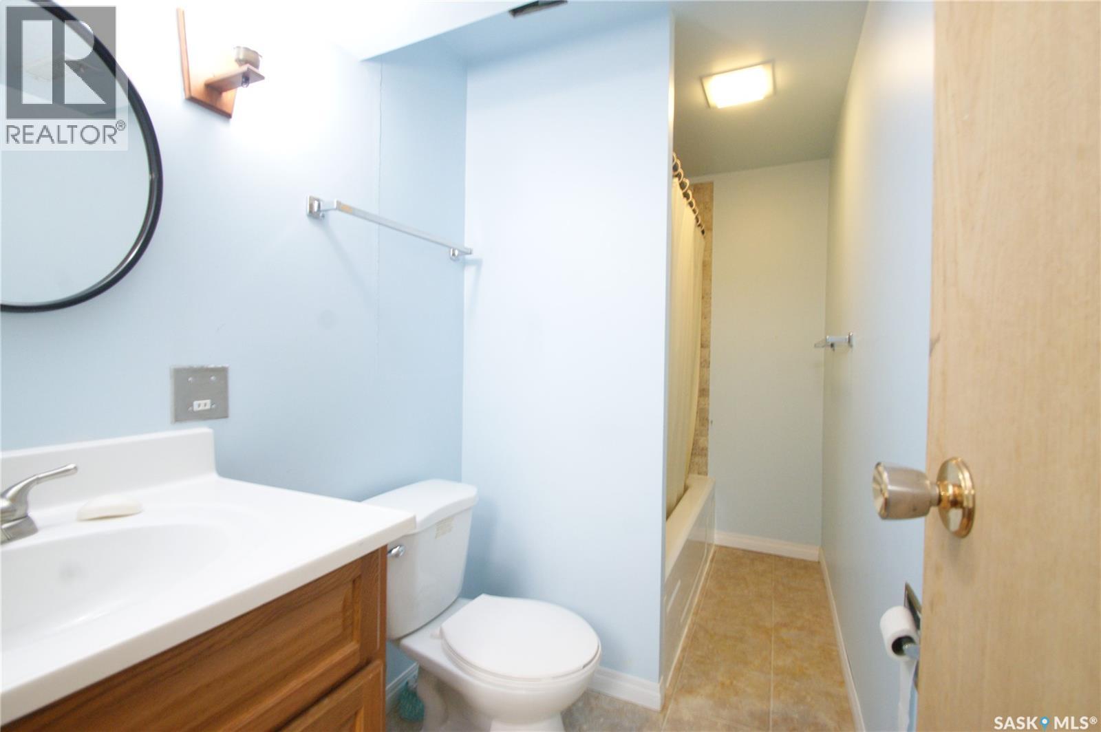 119 Ramsay Court, Saskatoon, Saskatchewan  S7H 4H3 - Photo 15 - SK032538