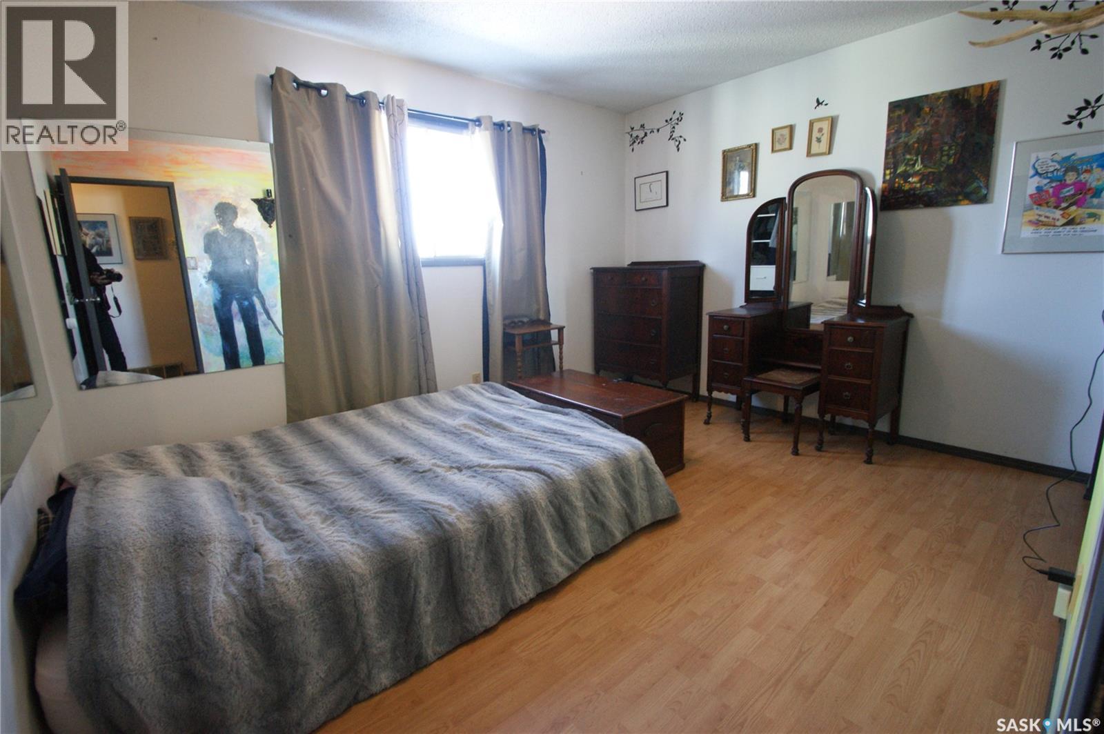 119 Ramsay Court, Saskatoon, Saskatchewan  S7H 4H3 - Photo 9 - SK032538