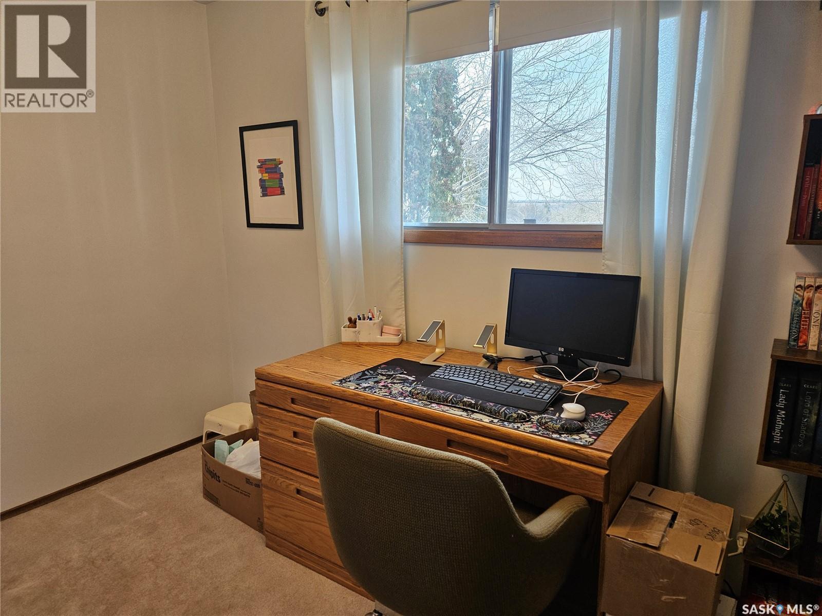 335 Aspen Drive, Swift Current, Saskatchewan  S9H 3Z8 - Photo 9 - SK032523