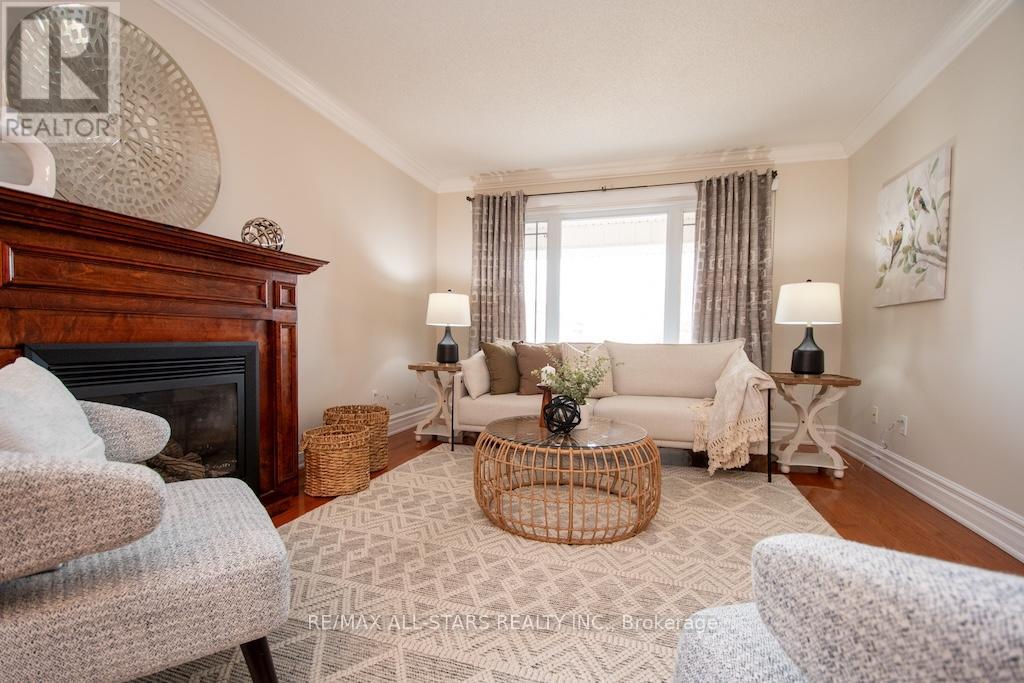 383 Wallace Drive, Kawartha Lakes, Ontario  K9V 6K7 - Photo 7 - X12965950