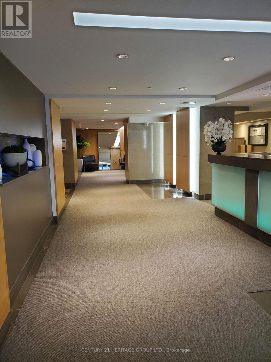 1105 - 220 Victoria Street, Toronto (Church-Yonge Corridor), Ontario  M5B 2R6 - Photo 2 - C12983958