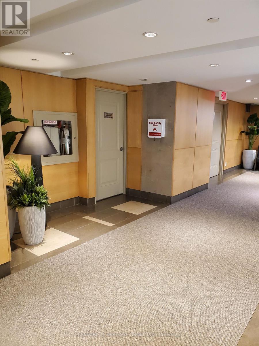 1105 - 220 Victoria Street, Toronto (Church-Yonge Corridor), Ontario  M5B 2R6 - Photo 3 - C12983958