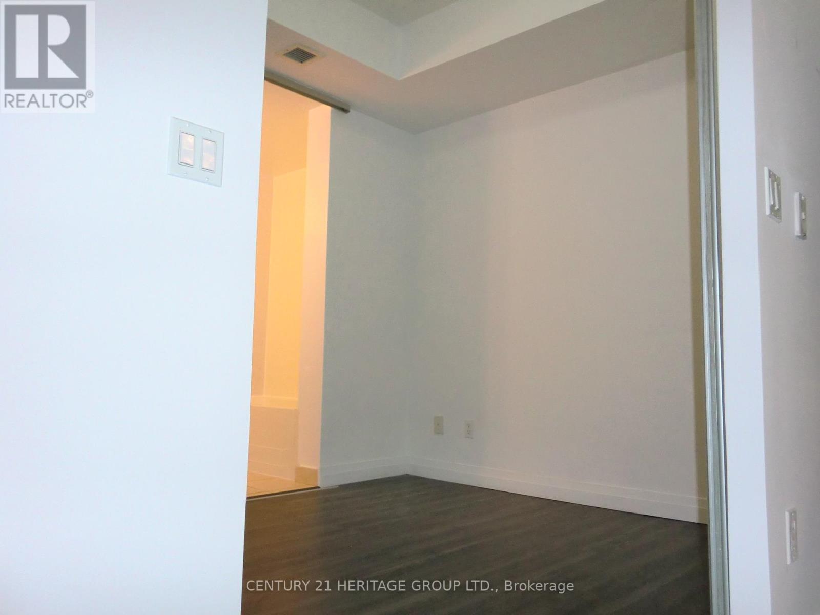 1105 - 220 Victoria Street, Toronto (Church-Yonge Corridor), Ontario  M5B 2R6 - Photo 9 - C12983958