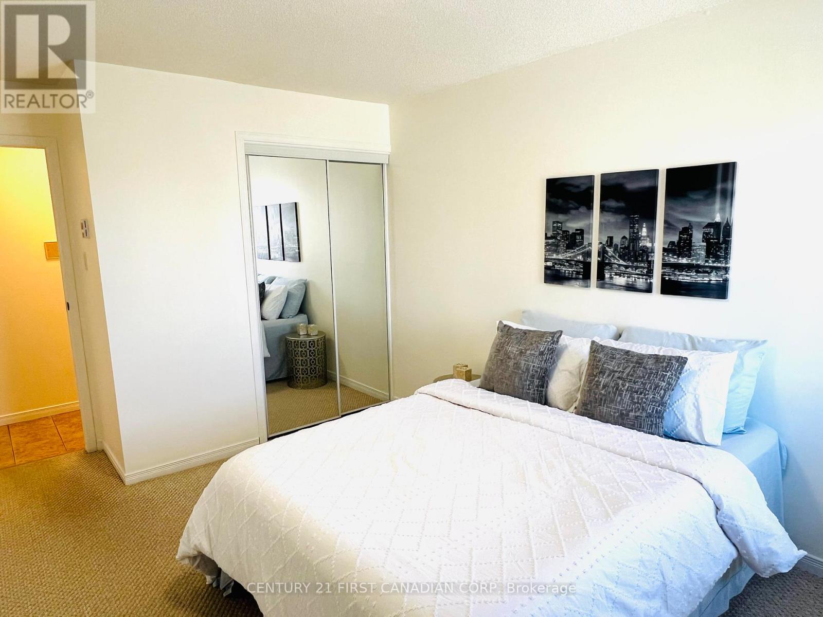 Photo 21 of 30 for 92 - 144 Conway Drive