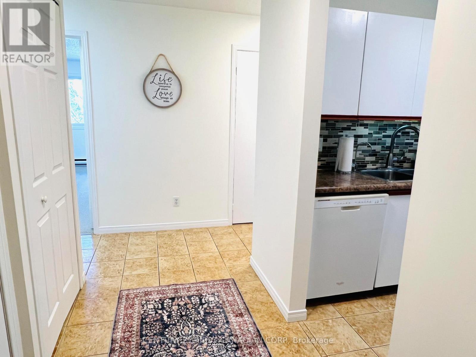 92 - 144 Conway Drive, London South, Ontario  N6E 3N3 - Photo 8 - X12982776