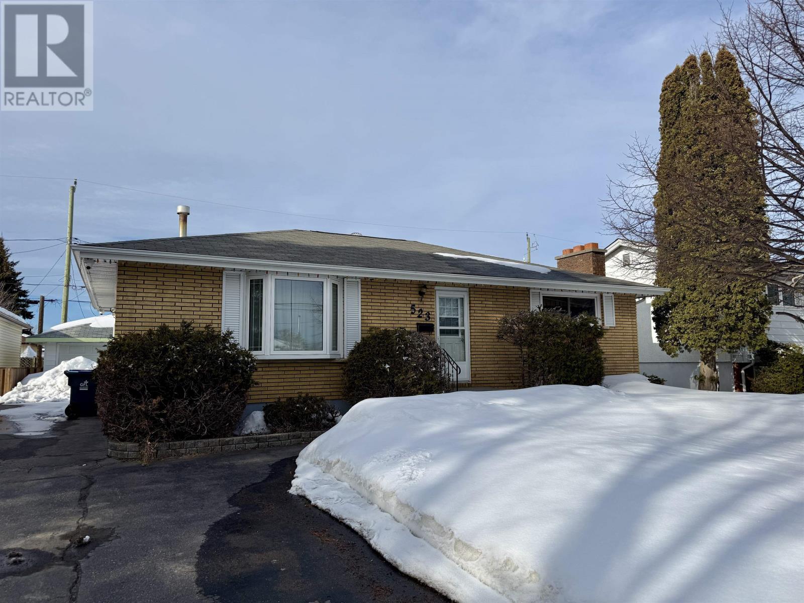 523 Donald ST W, Thunder Bay, Ontario