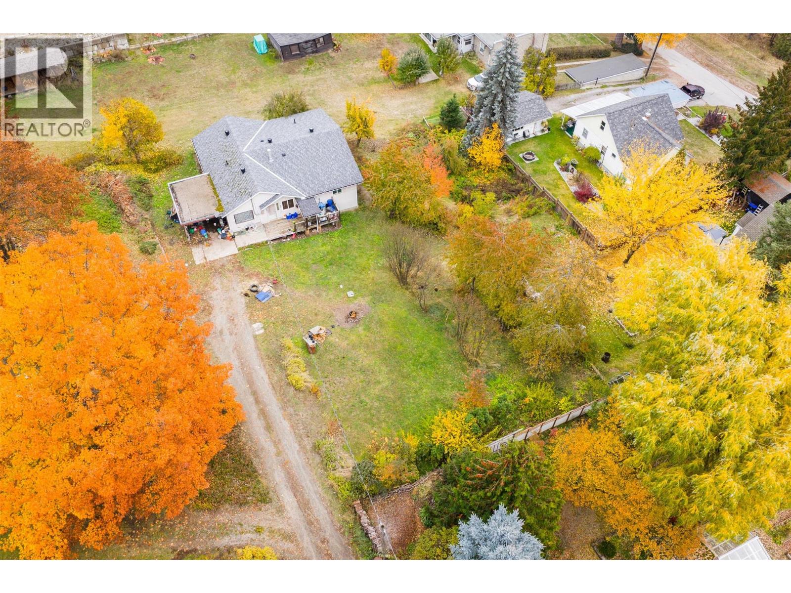 1976 Watson Lane, Fruitvale, British Columbia  V0G 1L1 - Photo 37 - 10367081