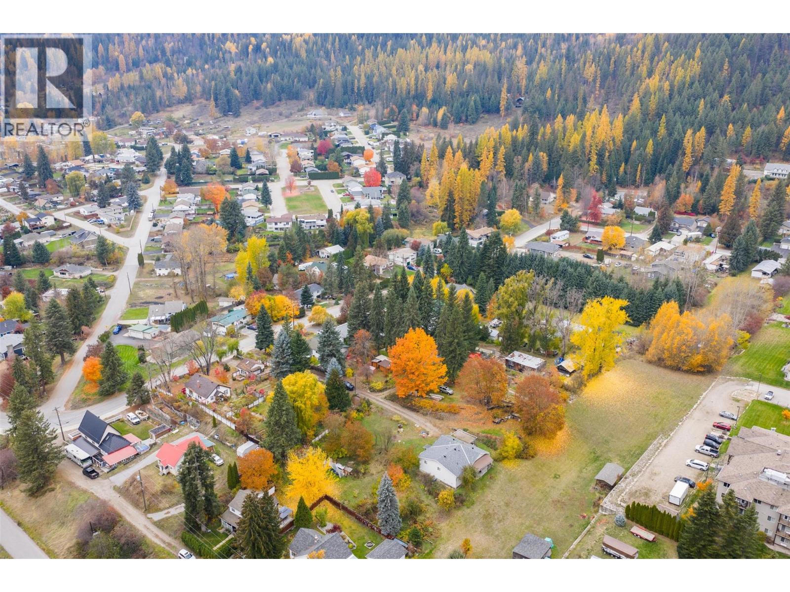 1976 Watson Lane, Fruitvale, British Columbia  V0G 1L1 - Photo 36 - 10367081