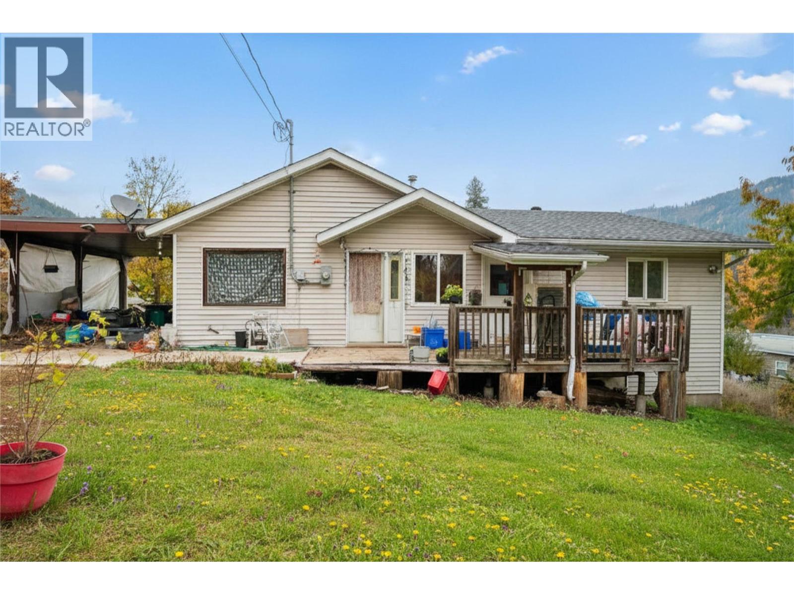 1976 Watson Lane, Fruitvale, British Columbia