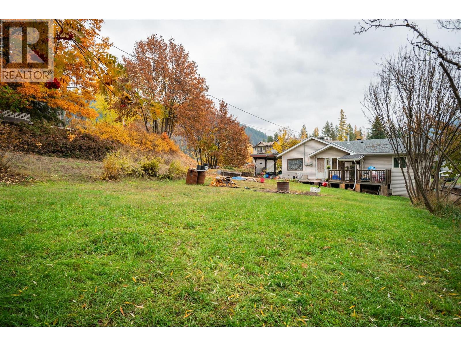 1976 Watson Lane, Fruitvale, British Columbia  V0G 1L1 - Photo 41 - 10367081