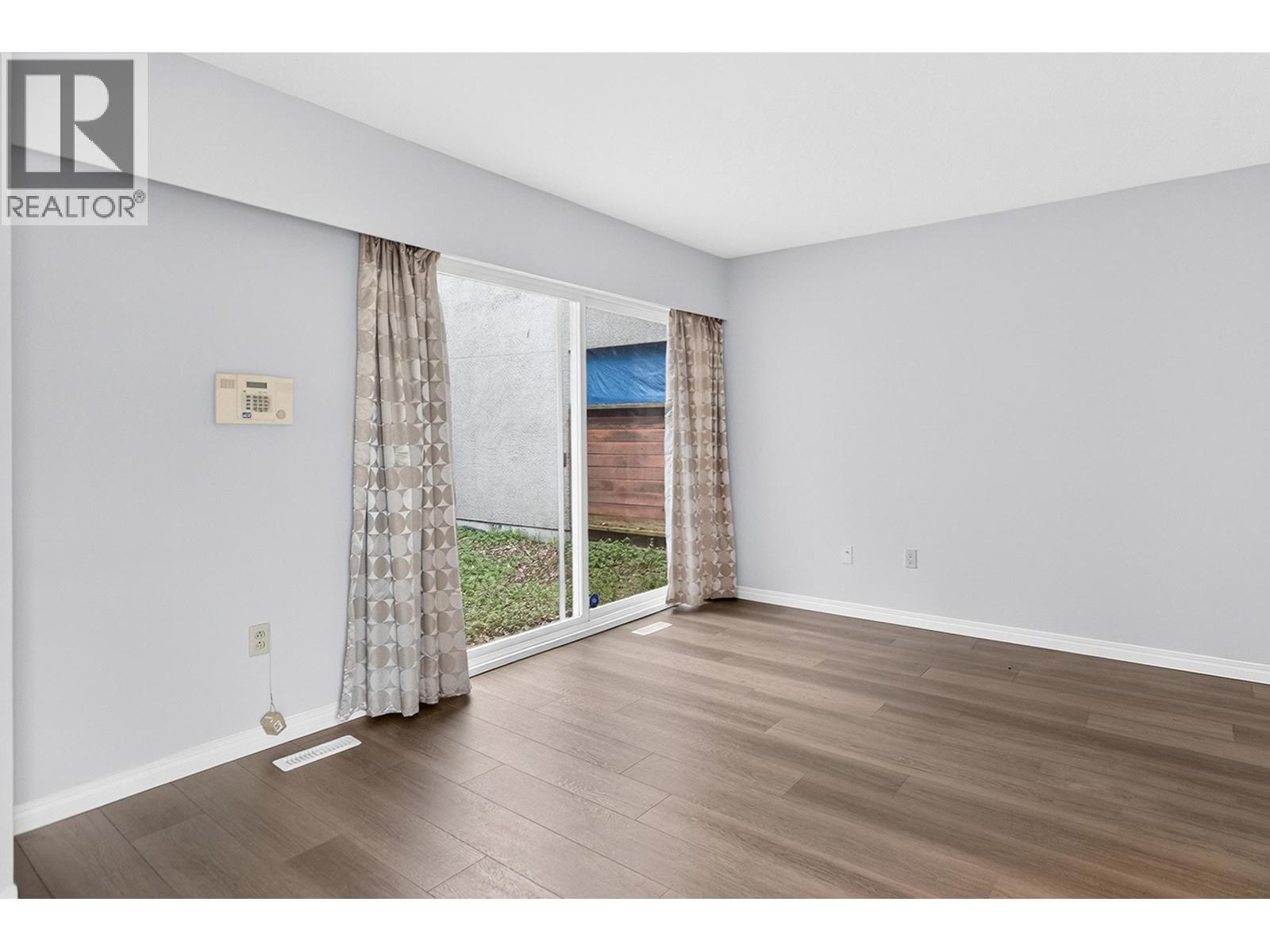 3008 Firbrook Place, Coquitlam, British Columbia  V3C 4B3 - Photo 6 - R3084633