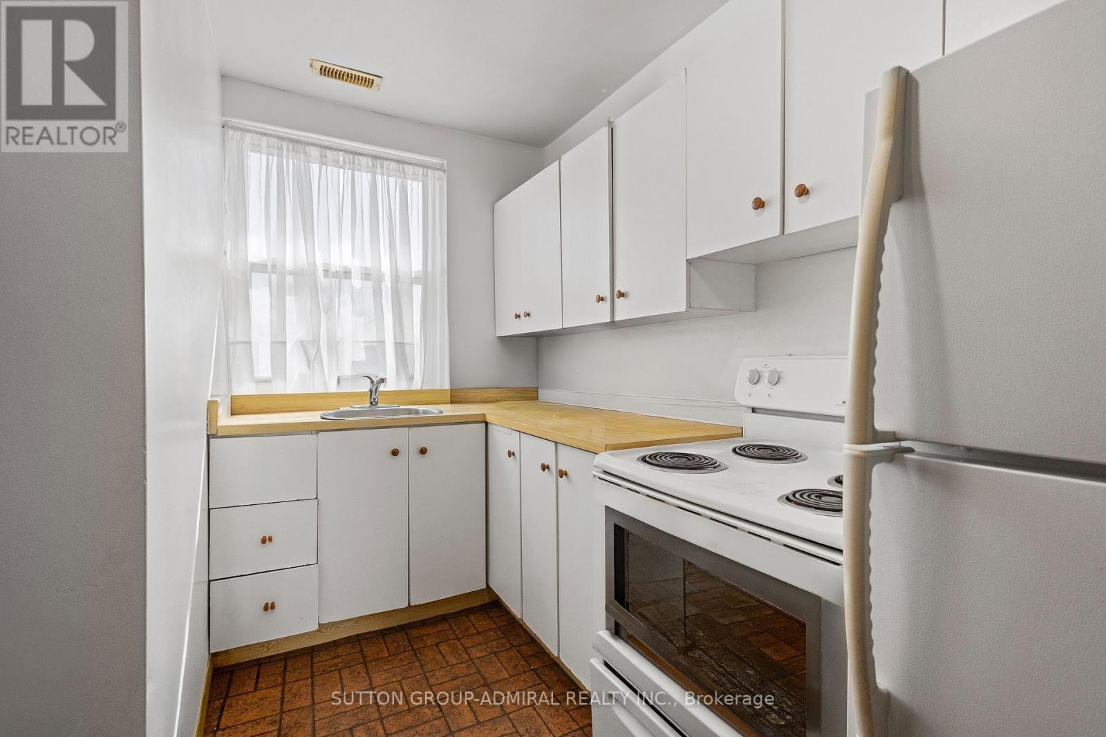 6745 Main Street, Whitchurch-Stouffville, Ontario  L4A 6B5 - Photo 16 - N12983930