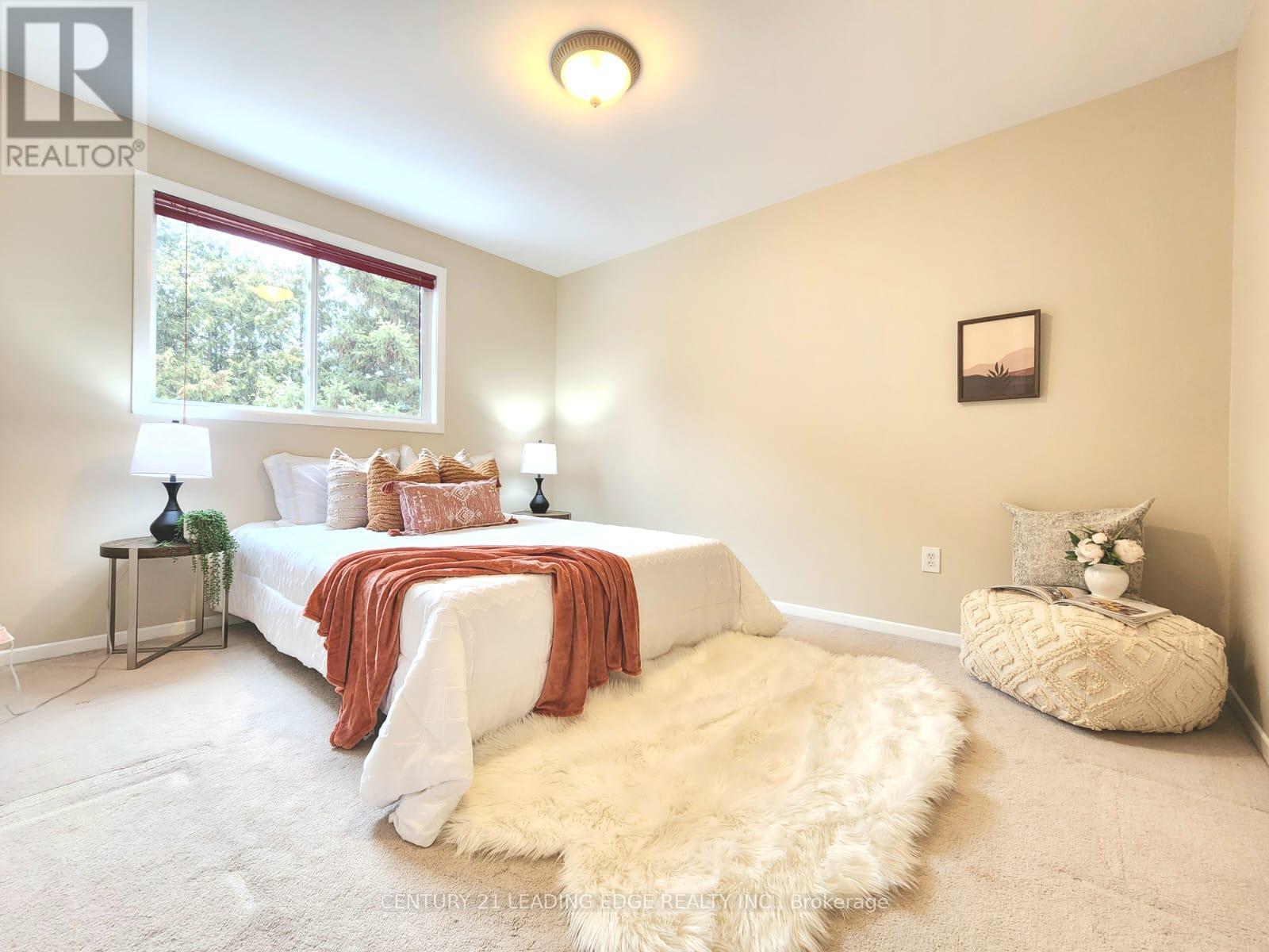 12 New Port Way, Markham, Ontario  L3T 2N2 - Photo 18 - N12983970