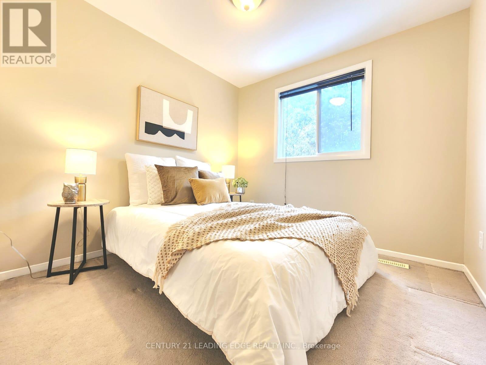 12 New Port Way, Markham, Ontario  L3T 2N2 - Photo 19 - N12983970