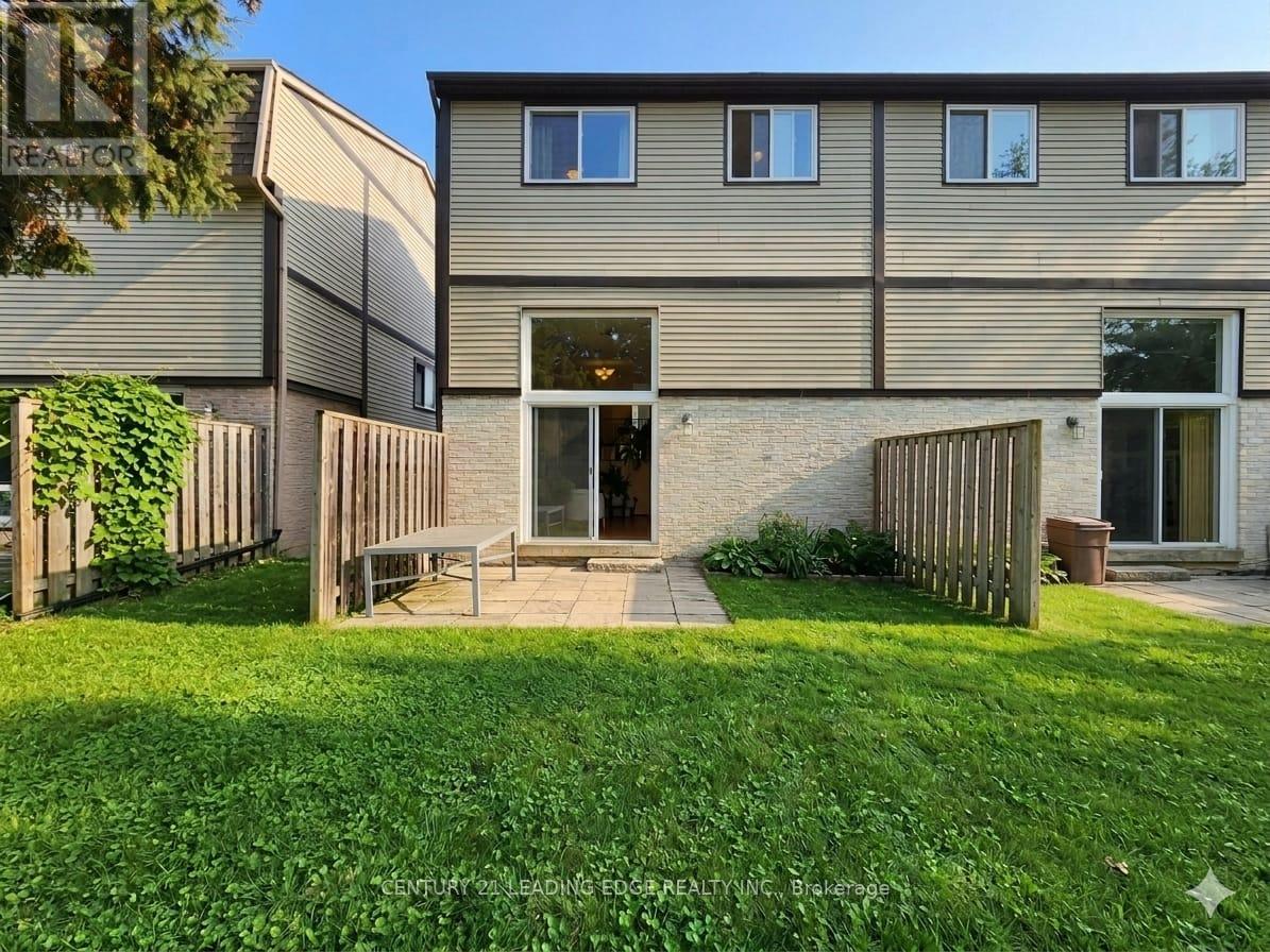 12 New Port Way, Markham, Ontario  L3T 2N2 - Photo 22 - N12983970