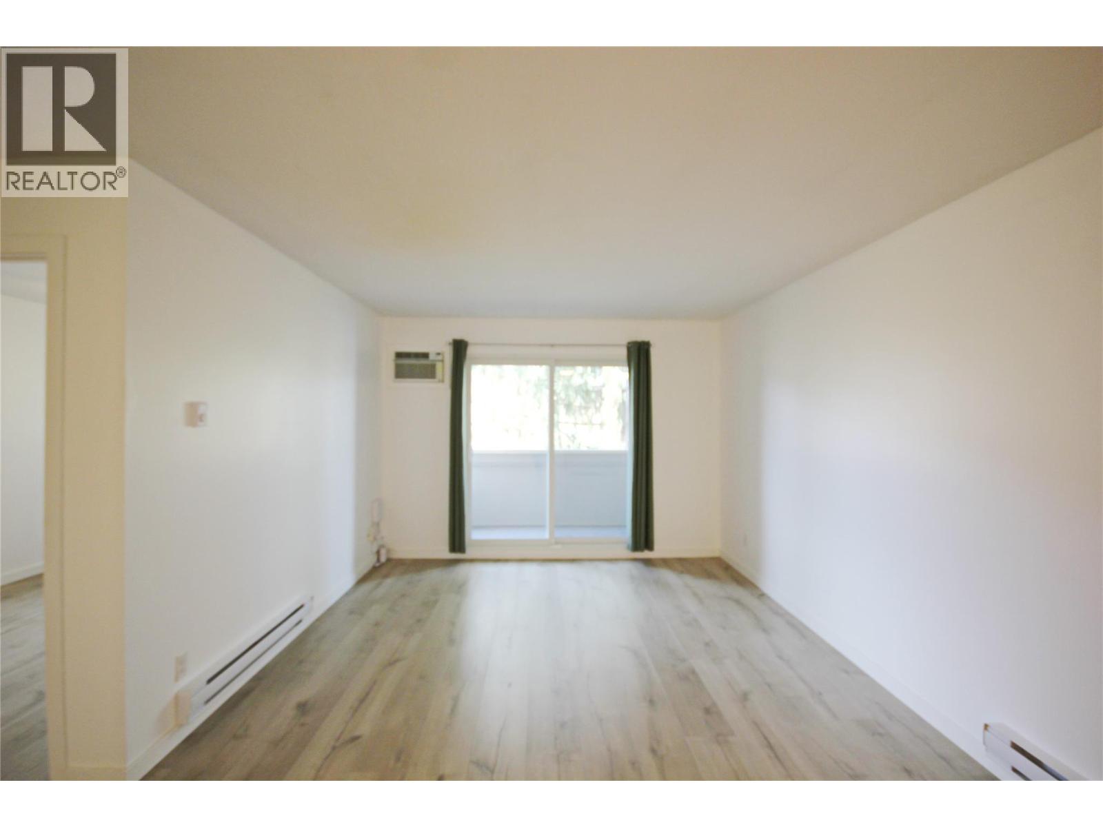 150 Skaha Place Unit# 402 Penticton Photo 21