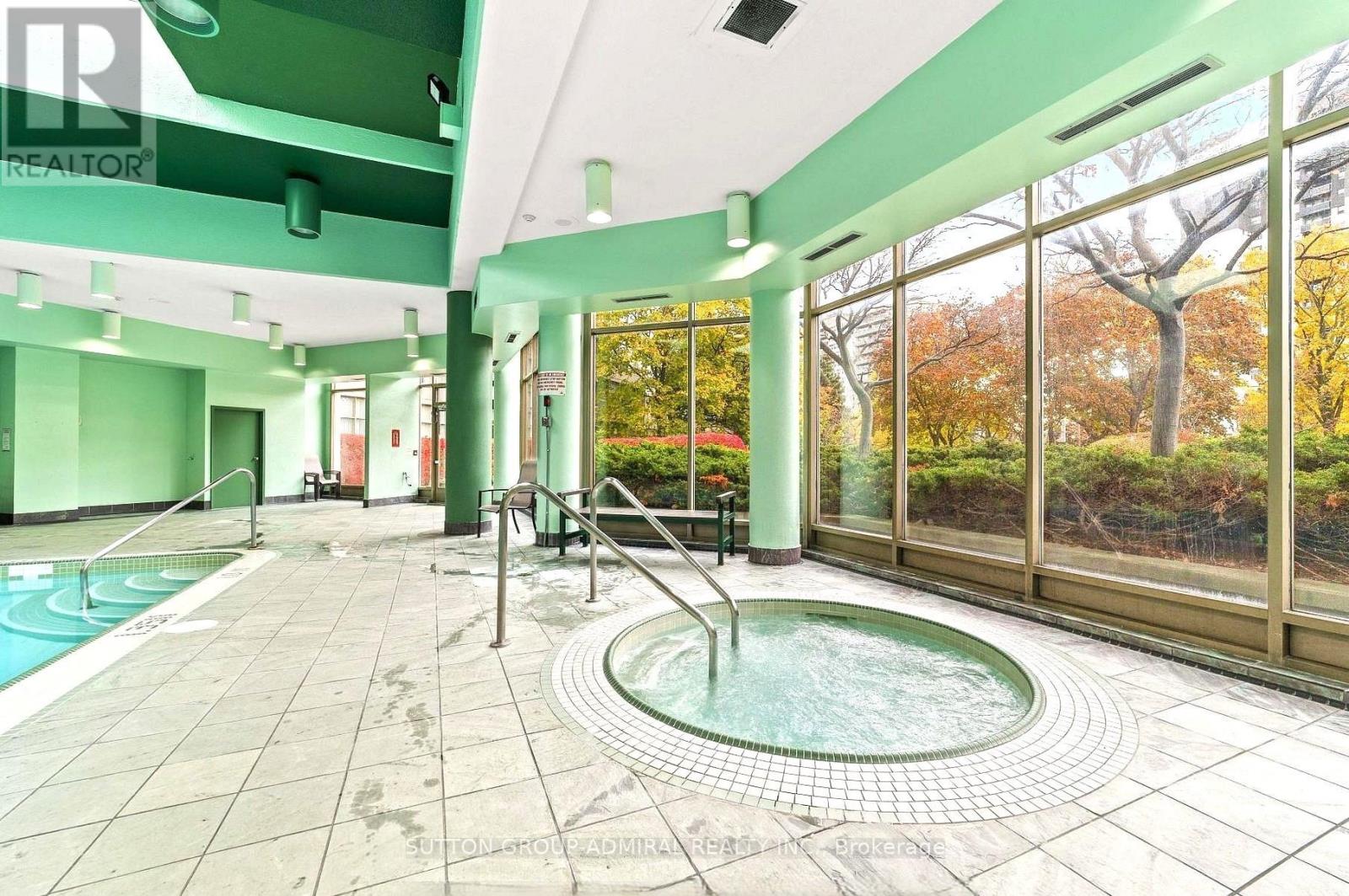 604 - 7 Townsgate Drive, Vaughan, Ontario  L4J 7Z9 - Photo 34 - N12983230