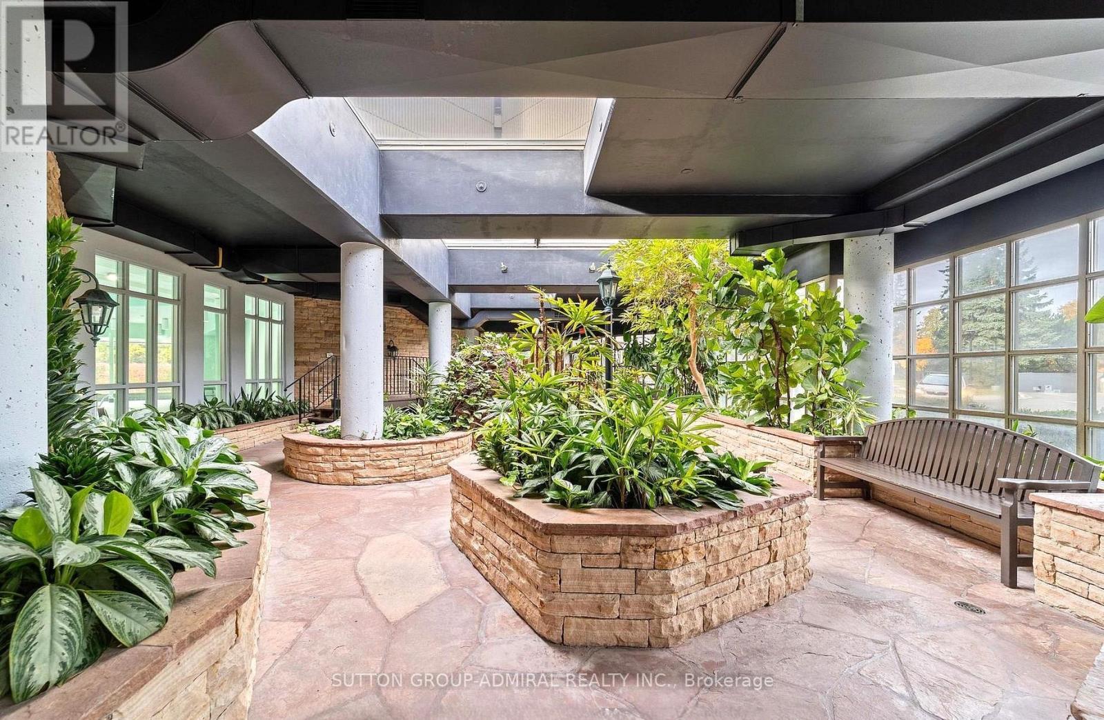 604 - 7 Townsgate Drive, Vaughan, Ontario  L4J 7Z9 - Photo 31 - N12983230