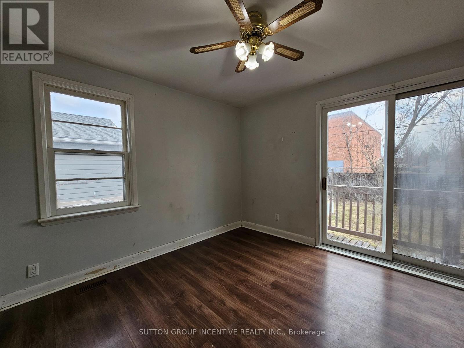 15 Newton Street, Barrie, Ontario  L4M 3N2 - Photo 13 - S12981478