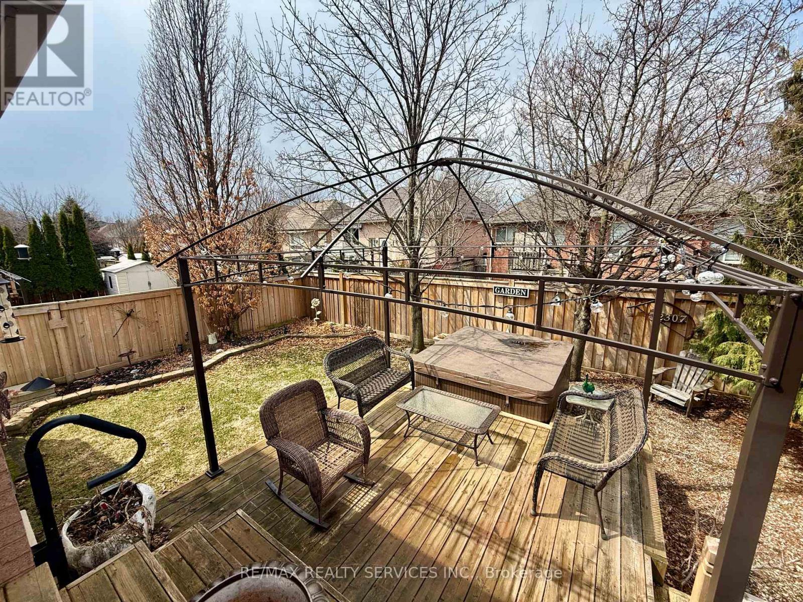 64 Gardenia Way, Caledon, Ontario  L7C 1A8 - Photo 36 - W12788310