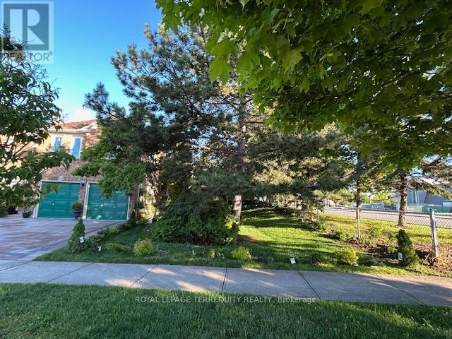 5596 Haddon Hall Road, Mississauga, Ontario  L5M 5G4 - Photo 2 - W12810162