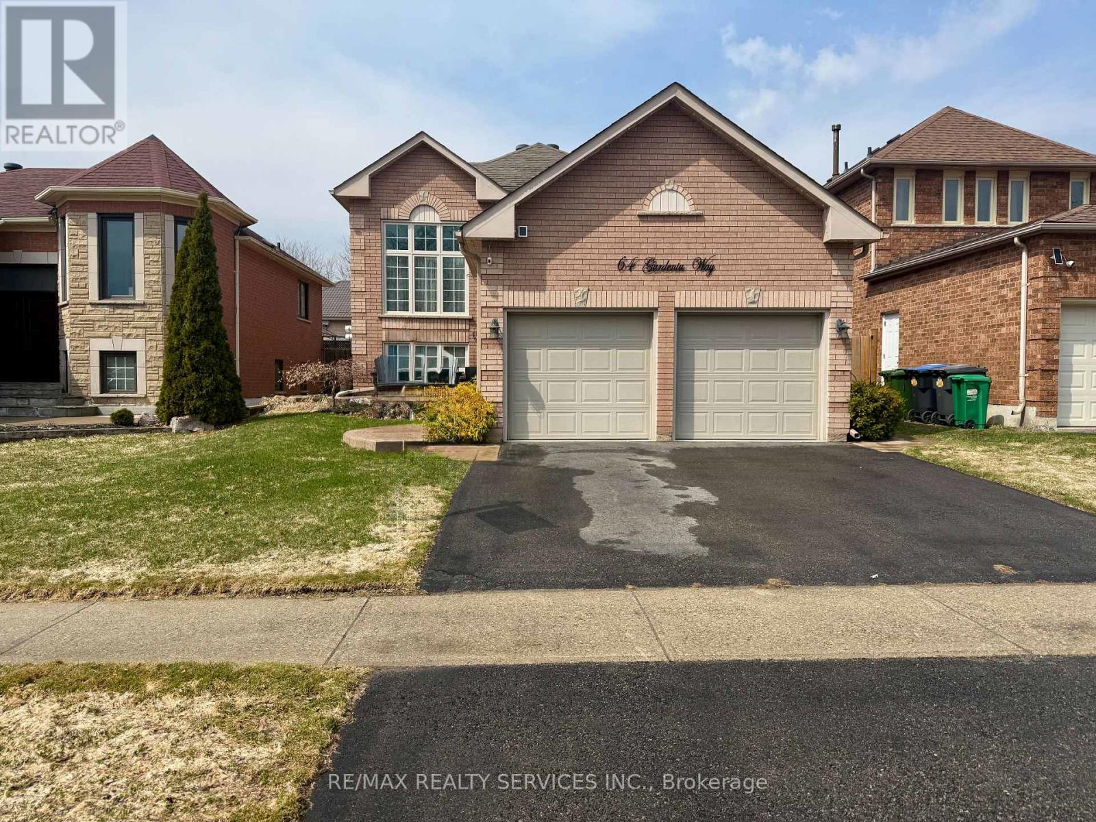 64 Gardenia Way, Caledon, Ontario  L7C 1A8 - Photo 2 - W12788310