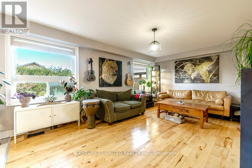 810 Hargrove Trail, Peterborough (Ashburnham Ward 4), Ontario  K9L 0B6 - Photo 8 - X12965550