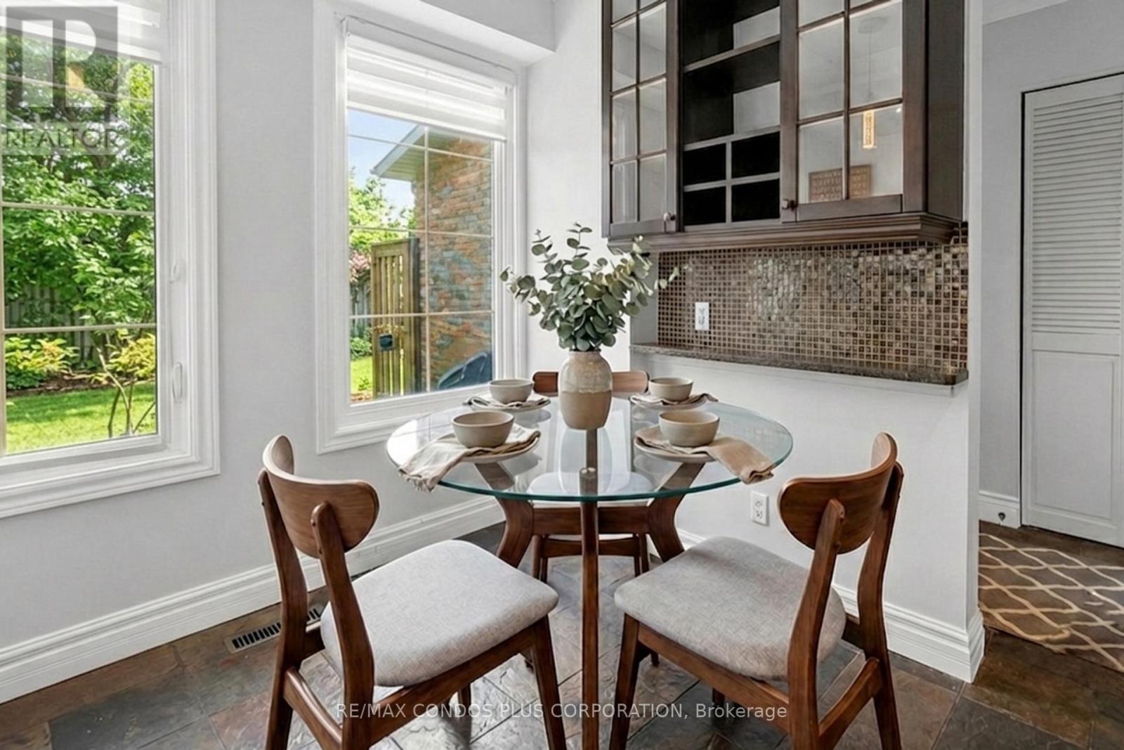 6956 Cadiz Crescent, Mississauga, Ontario  L5N 1Y4 - Photo 13 - W12983946