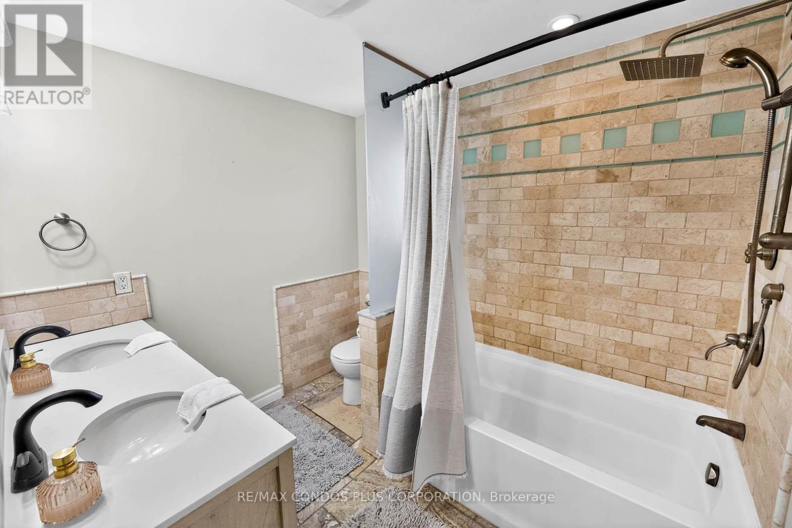 6956 Cadiz Crescent, Mississauga, Ontario  L5N 1Y4 - Photo 22 - W12983946