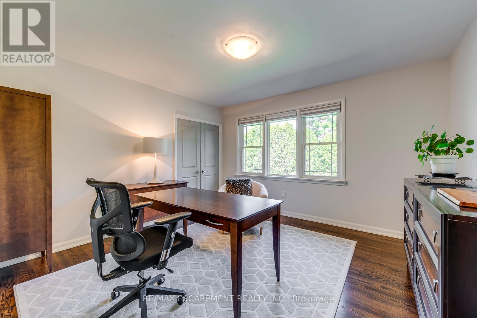 4306 Lakeshore Road, Burlington, Ontario  L7L 1A8 - Photo 21 - W12983948