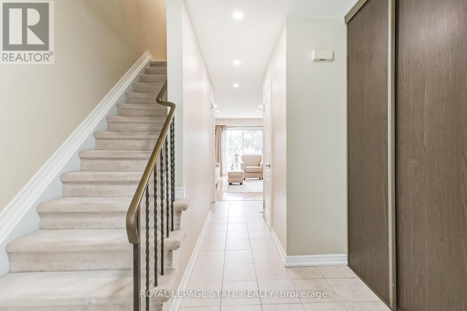 56 - 3400 Rhonda Valley, Mississauga, Ontario L5A 3L9 - Photo 5 - W12983966