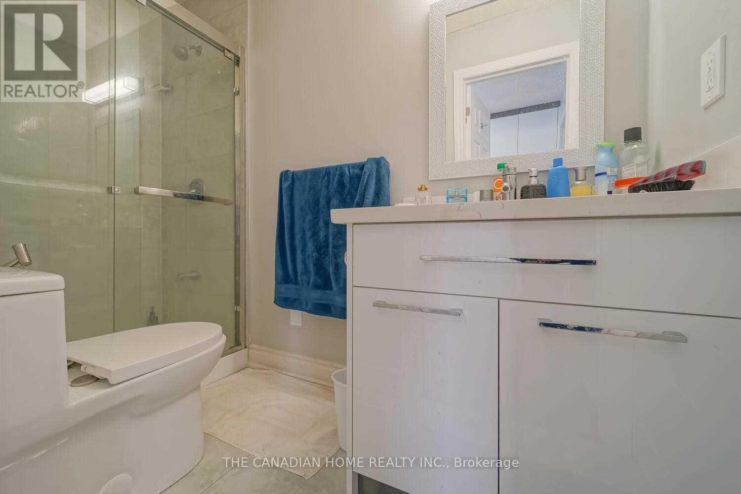 64 Somerset Drive, Brampton, Ontario  L6Z 1C5 - Photo 9 - W12983988