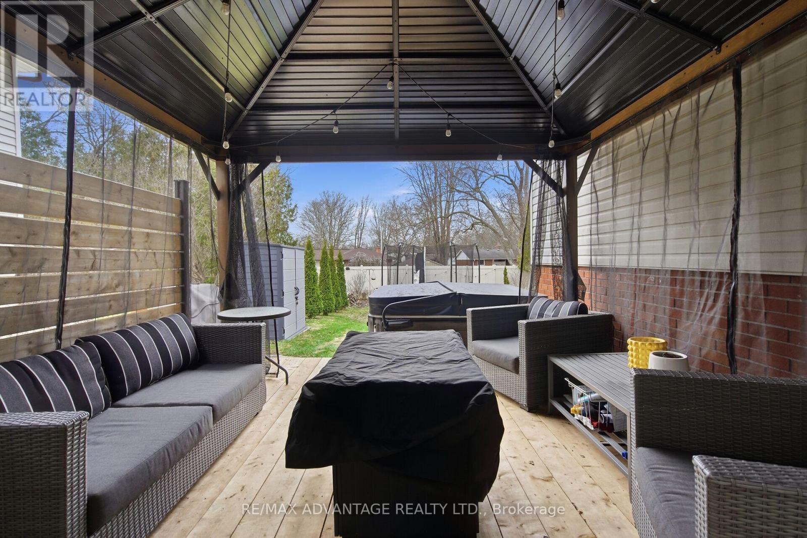 219 Highview Avenue W, London South, Ontario  N6J 4C8 - Photo 42 - X12977748