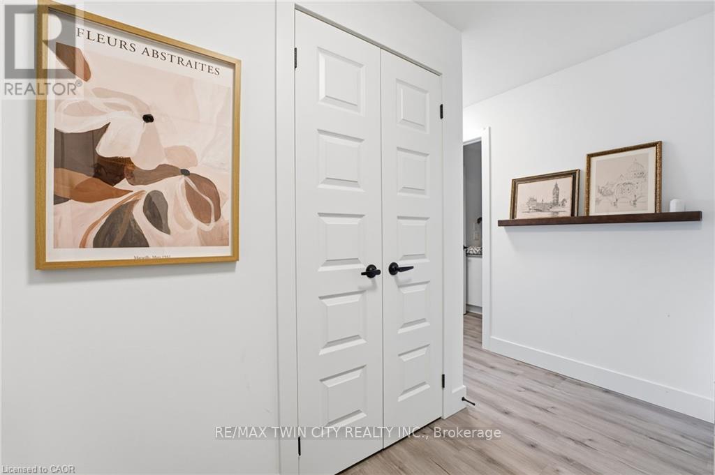 516 - 107 Roger Street, Waterloo, Ontario  N2J 0G3 - Photo 7 - X12983870