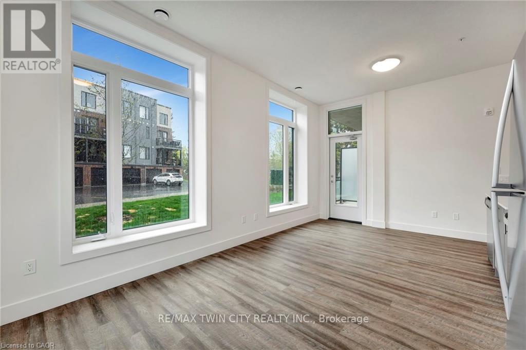 101 - 107 Roger Street, Waterloo, Ontario  N2J 1A4 - Photo 10 - X12983876