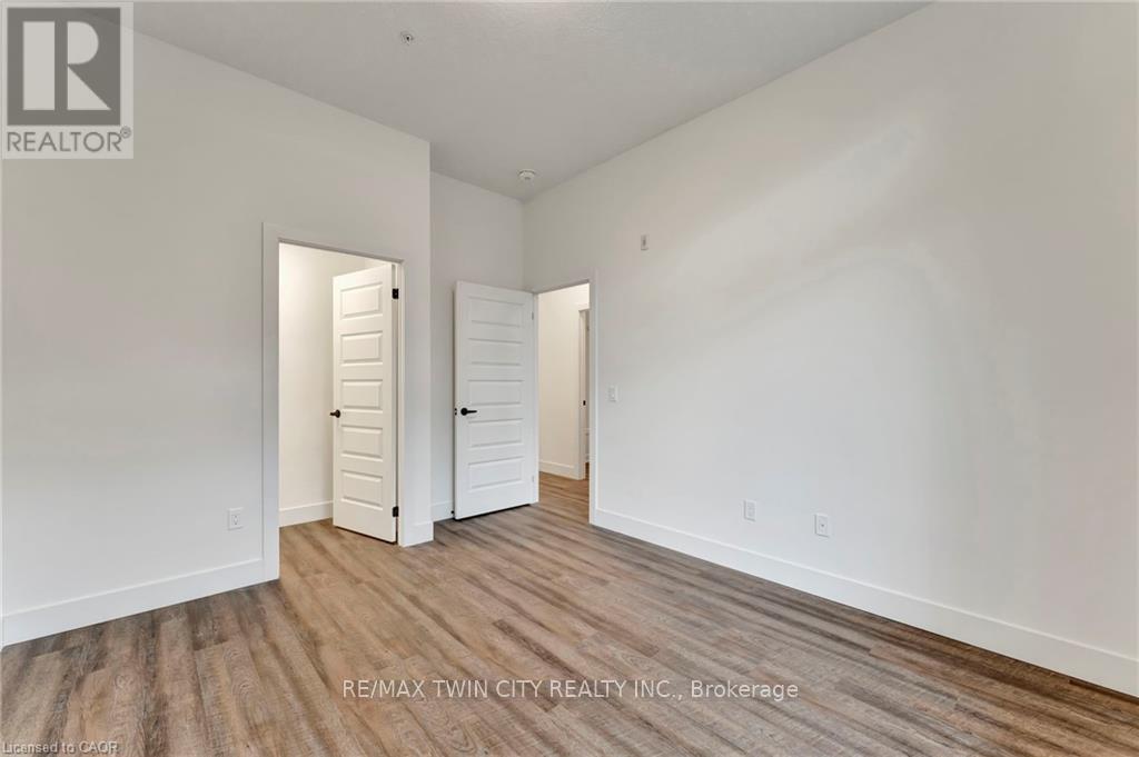 101 - 107 Roger Street, Waterloo, Ontario  N2J 1A4 - Photo 17 - X12983876